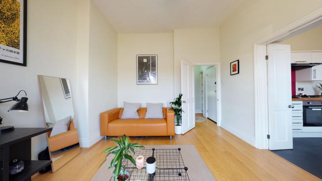 Flat D, 200 Vicarage Road, London E10 5DX
 9