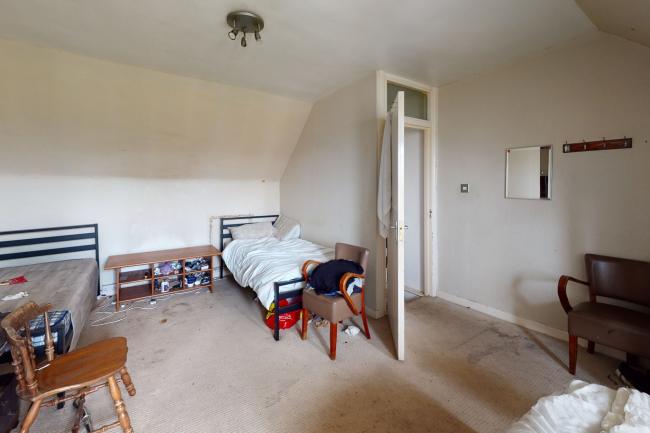 59 High Street, Crawley, West Sussex RH10 1BQ
 10