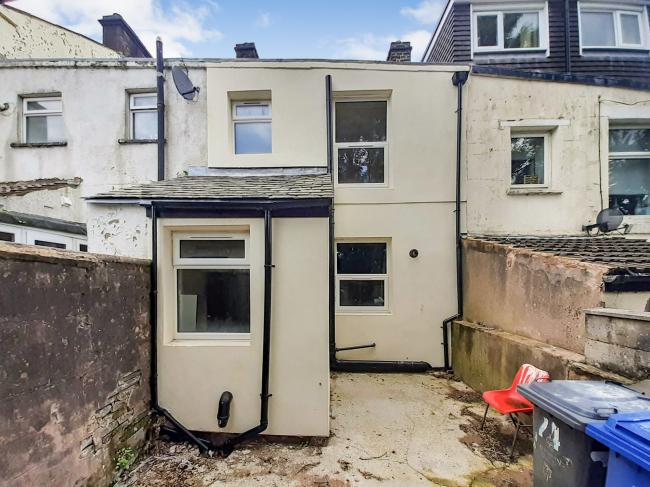 122 Sough Road, Darwen, Blackburn, Lancashire BB3 2HA
 5