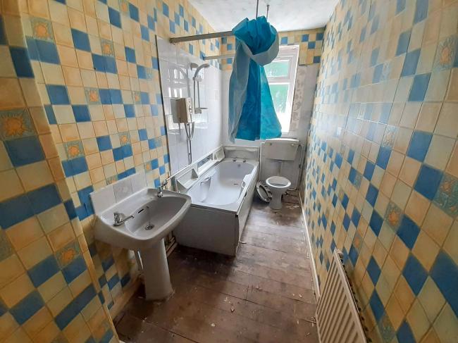 122 Sough Road, Darwen, Blackburn, Lancashire BB3 2HA
 5