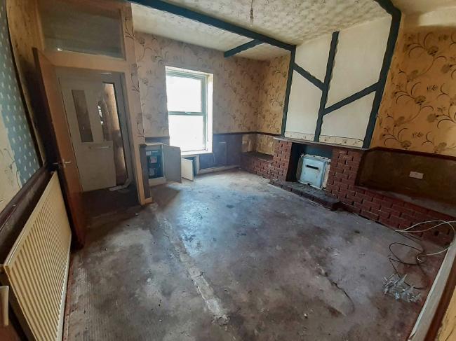 122 Sough Road, Darwen, Blackburn, Lancashire BB3 2HA
 5