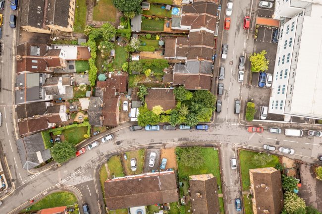 The Bungalow
Little Roke Road
Kenley, Surrey CR8 5NE
 9