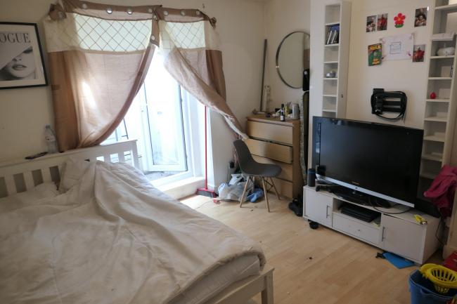 245A Lillie Road, Fulham, London SW6 7LN
 3