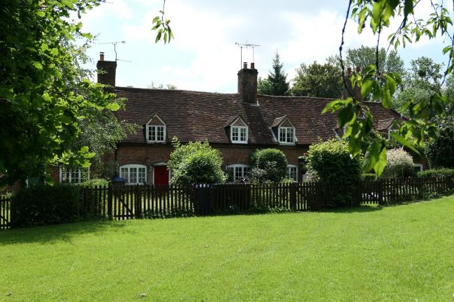 4 The Green, Marlow Road, Bisham, near Marlow, Buckinghamshire, SL7 1RY
 7