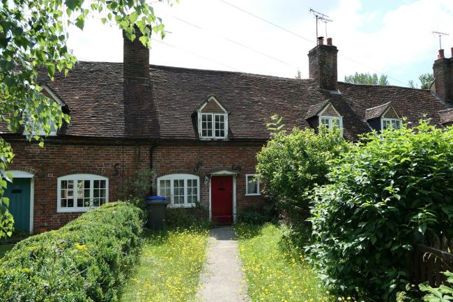 4 The Green, Marlow Road, Bisham, near Marlow, Buckinghamshire, SL7 1RY
 7