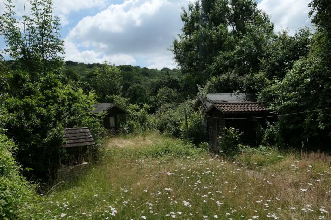 4 The Green, Marlow Road, Bisham, near Marlow, Buckinghamshire, SL7 1RY
 7