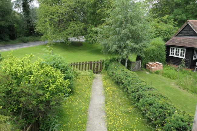 4 The Green, Marlow Road, Bisham, near Marlow, Buckinghamshire, SL7 1RY
 7