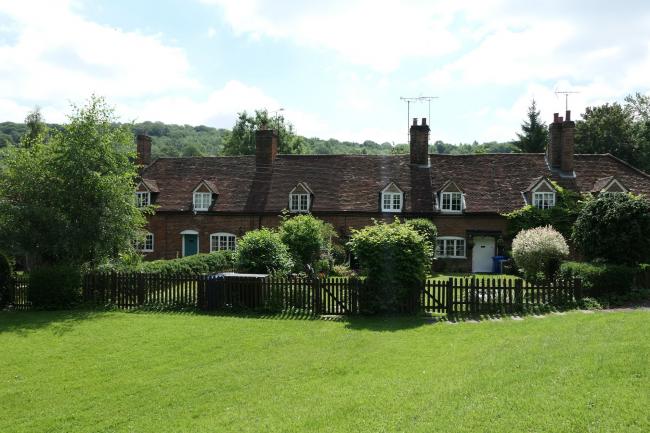 4 The Green, Marlow Road, Bisham, near Marlow, Buckinghamshire, SL7 1RY
 7