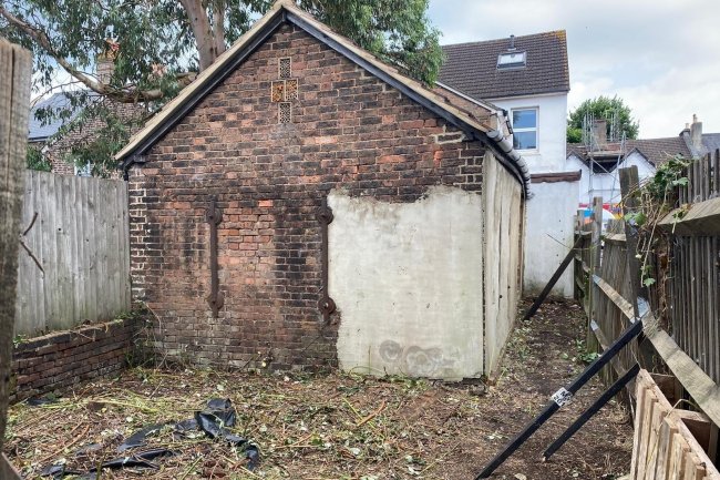 Station Studio, 13B Station Road, Horsham, West Sussex, RH13 5EZ
 3