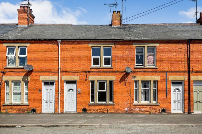 5 Harrington Street, Bourne, Lincolnshire, PE10 9HA
 6