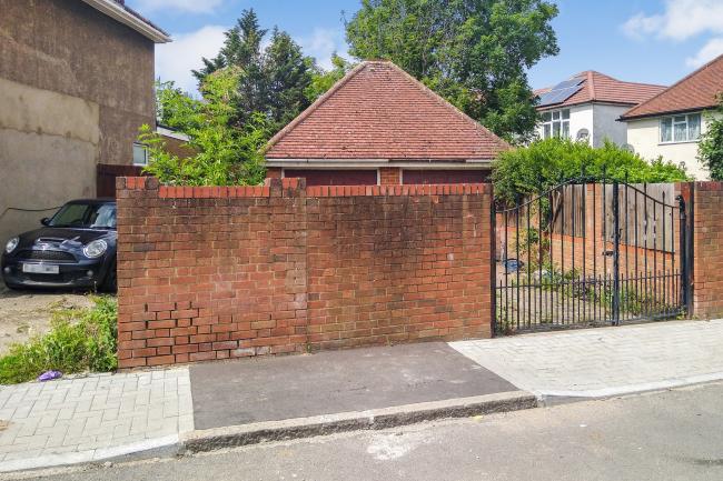 Garage and land at Pettsgrove Avenue, Wembley, HA0 3AF
 4