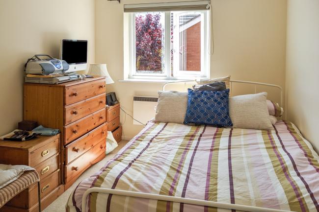 13 Cleves Court, Firs Avenue, Windsor, Berkshire SL4 4EF
 9