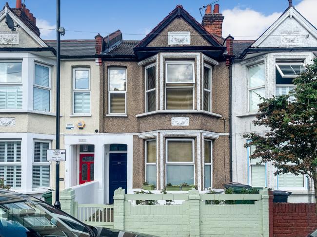 118A Erskine Road, Walthamstow, London E17 6SA
 3