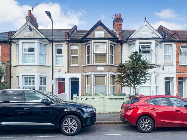 118A Erskine Road, Walthamstow, London E17 6SA
 3