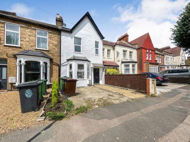 32A Northcote Road, Walthamstow, London E17 7DU
 4