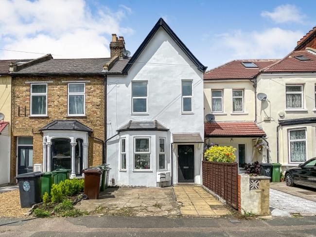 32A Northcote Road, Walthamstow, London E17 7DU
 4