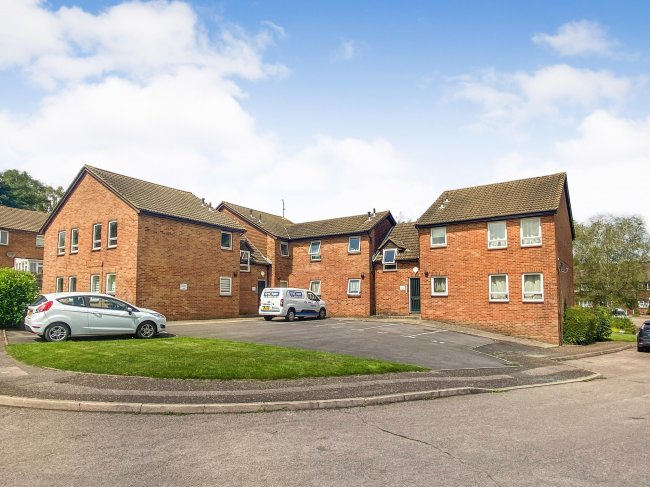 39 Hillingdale, Crawley, West Sussex, RH11 9PF  4