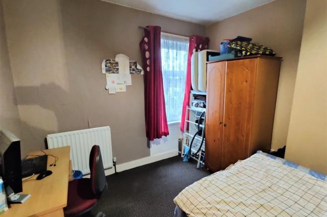 21 Exmouth Grove, Stoke on Trent ST6 2JX
 5