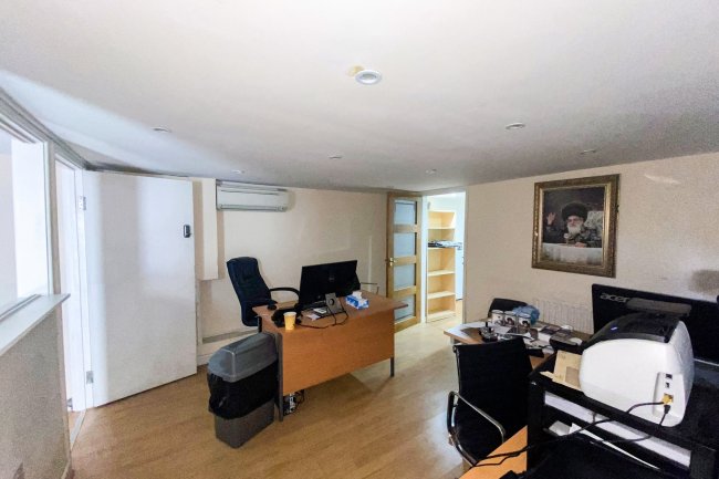 137 Kyverdale Road, Stamford Hill, London N16 6PS 2