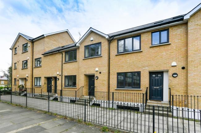 60E Upper Tulse Hill, Streatham Hill, London SW2 2RW
 5