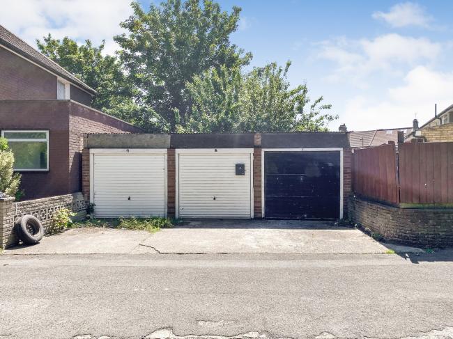 Garages adjacent to 2 Cogan Avenue, Walthamstow, London, E17 5PP
 4