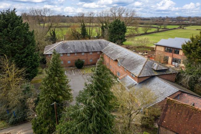 Coombe Lodge Care Home, Nash Lee End, Wendover, Buckinghamshire, HP22 6BH 8