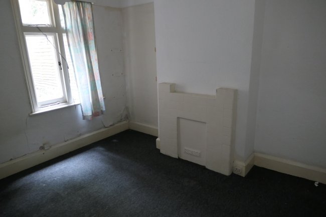 11 Birkbeck Road, Tottenham, London N17 8NH 6