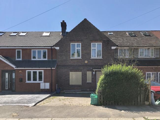 18 Kingsley Road, Barkingside, Essex, IG6 2LL 5