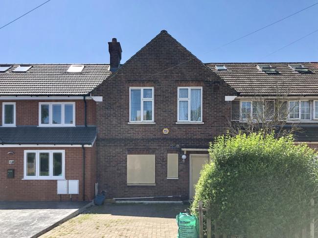 18 Kingsley Road, Barkingside, Essex, IG6 2LL 5