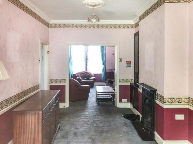 144 Selwyn Avenue, Highams Park, London E4 9LS
 5