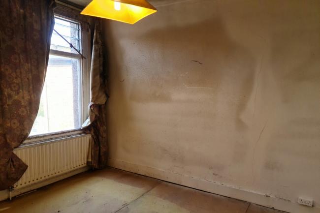 43B Kingsley Road, Walthamstow, London E17 4AU
 6