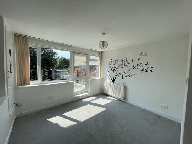 Flat 3, 5 Rumbridge Street, Totton, Southampton, Hampshire SO40 9DQ 4