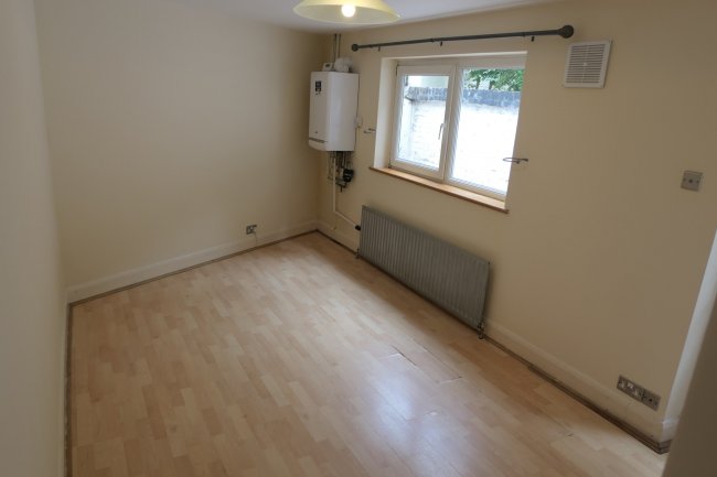 Lower Ground Floor Flat, 158C Southwark Bridge Road, Southwark, London SE1 0DG
 3