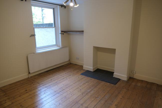 Lower Ground Floor Flat, 158C Southwark Bridge Road, Southwark, London SE1 0DG
 3