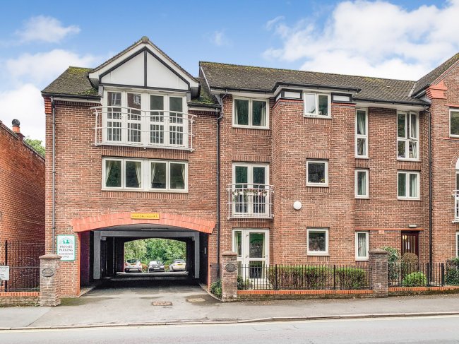 32 Lavington Court, 41 Underhill Street, Bridgnorth, Shropshire WV16 4BY 8