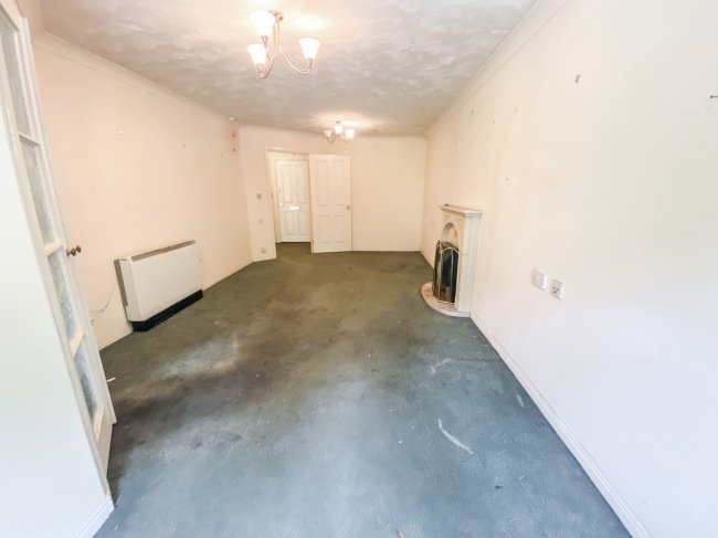 32 Lavington Court, 41 Underhill Street, Bridgnorth, Shropshire WV16 4BY 8