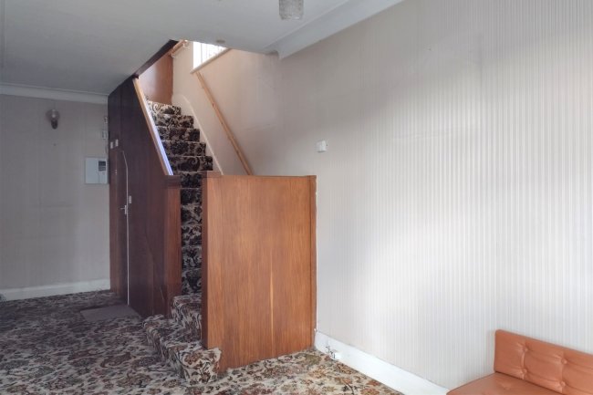 6 Forestdale, Southgate, London N14 7DP 10