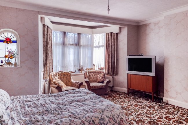 6 Forestdale, Southgate, London N14 7DP 10