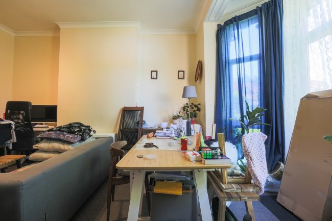 83-85 Windmill Hill Enfield, Middlesex, EN2 7AF 1