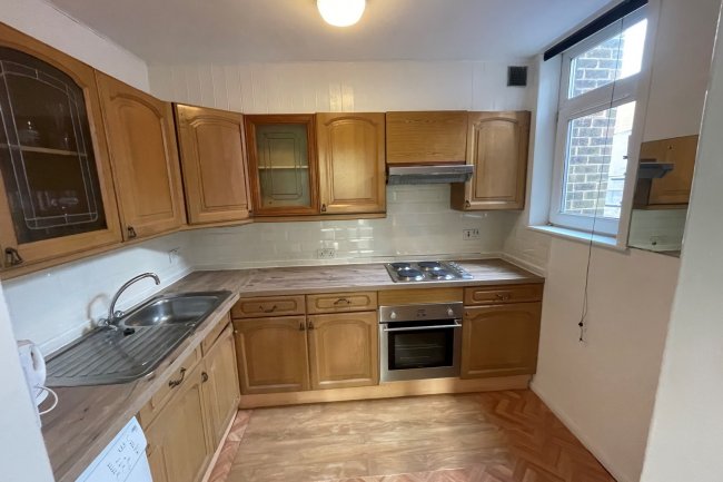 Flat 7, Howard Park House, Perry Hill, Catford, London, SE6 4LZ 2