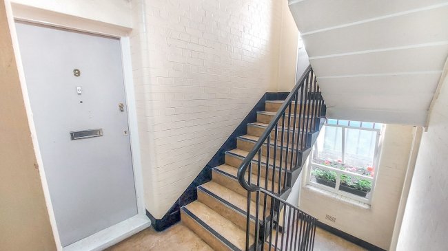 9 Stirling court, 29 Tavistock Street, Strand, London, WC2E 7NU
 5