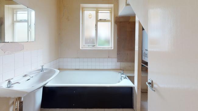 37 Khartoum Road, Tooting, London, SW17 0JA 1