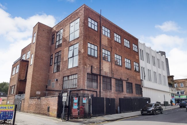 704-708 High Road, Finchley, London, N12 9QL 6