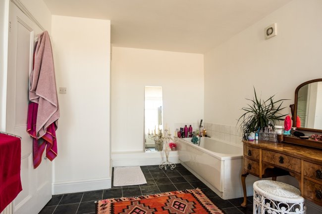 12 & 12a High Street, Stroud, Gloucestershire GL5 1AZ 1