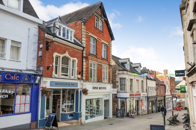 12 & 12a High Street, Stroud, Gloucestershire GL5 1AZ 1