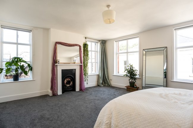 12 & 12a High Street, Stroud, Gloucestershire GL5 1AZ 1