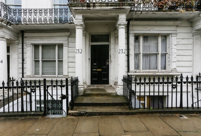 232d Gloucester Terrace, Bayswater, London, W2 6HU
 7