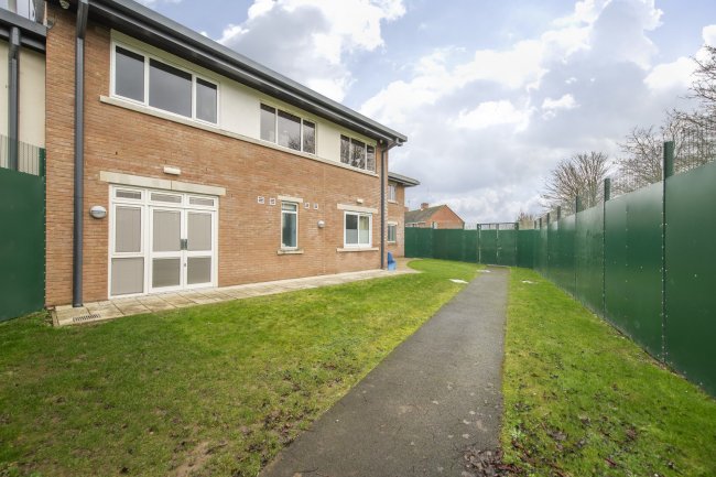 Shottsford House, Heddington Drive, Blandford Forum, Dorset DT11 7HX 6