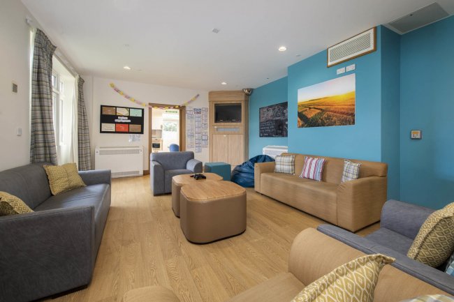 Shottsford House, Heddington Drive, Blandford Forum, Dorset DT11 7HX 6