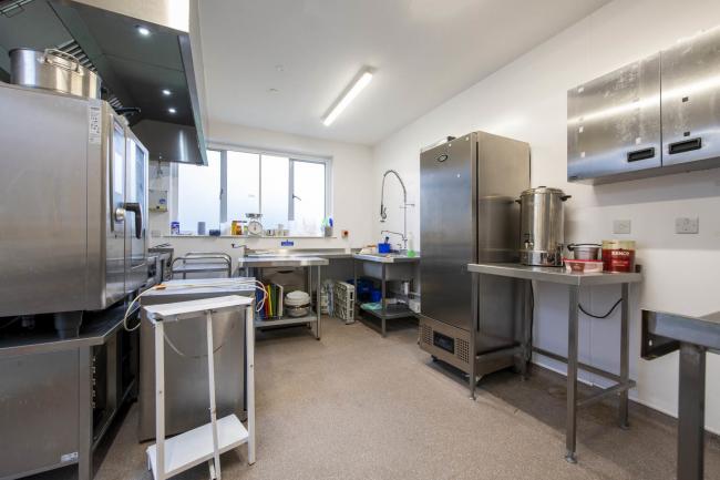 Shottsford House, Heddington Drive, Blandford Forum, Dorset DT11 7HX 6